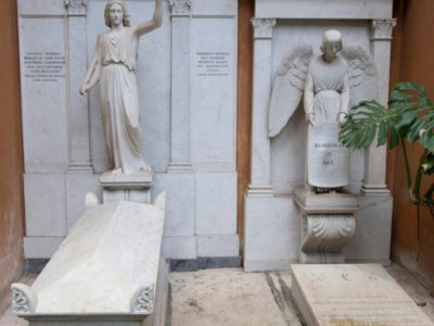 Photo diffuséele 11 juillet 2019 montrant les tombes de deux princesses inhumées au XIXe dans le cimetière teutonique du Vatican - Handout [VATICAN MEDIA/AFP]