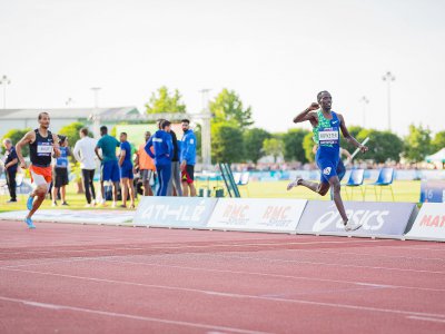 Le Kenyan Kipketer Alfred, vainqueur du 800m - Flohic Romain