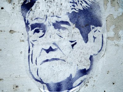 Un portrait de Robert Mueller sur un mur de Washington le 11 juillet 2019 - Brendan Smialowski [AFP/Archives]