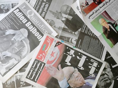 Des Unes de journaux tunisiens après la mort du président Béji Caïd Essebsi, le 26 juillet 2019 - FETHI BELAID [AFP]