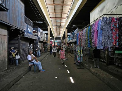 Des magasins fermés sur un marché de Maracaibo, le 23 juillet 2019 - Federico PARRA [AFP]