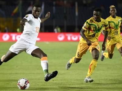 Nicolas Pépé avec la sélection de Côte d'Ivoire à la Coupe d'Afrique des nations contre le Mali, le 8 juillet 2019 à Suez (Egypte) - Khaled DESOUKI [AFP/Archives]