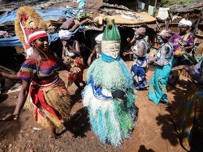 Danse rituelle à la société secrète féminine Bondo, à Freetown, le 24 novembre 2018 - LYNN ROSSI [AFP]