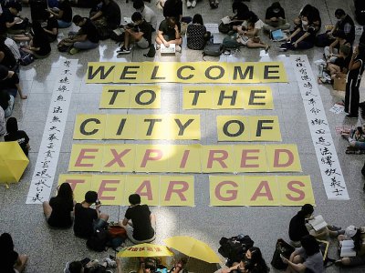 Manifestation pro-démocratie à l'aéroport international de Hong Kong le 10 août 2019 - VIVEK PRAKASH [AFP]