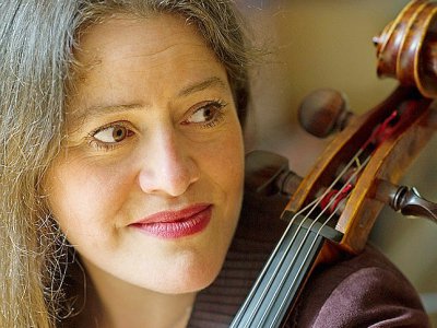 Emmanuelle Bertrand est une violoncelliste très réputée sur la scène nationale et internationale. - Jean-Baptiste Millot