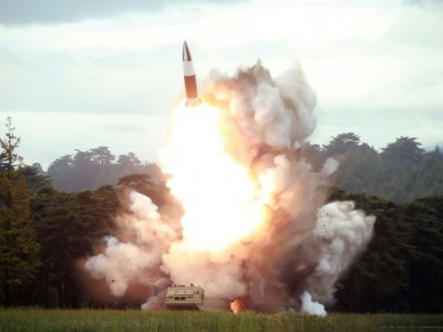 Lancement d'une nouvelle arme nord-coréenne le 16 août 2019, lieu non indiqué (AFP PHOTO/KCNA VIA KNS) - KCNA VIA KNS [KCNA VIA KNS/AFP]