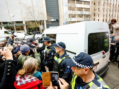 Le fourgon cellulaire ramenant en prison le cardinal George Pell s'éloigne de la Cour suprême de l'Etat de Victoria à Melbourne, le 21 août 2019 - Asanka Brendon RATNAYAKE [AFP]