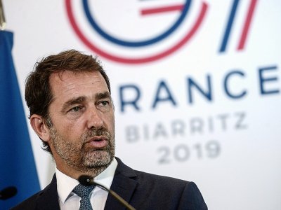 Le ministre de l'Intérieur Christophe Castaner, le 20 août 2019 lors d'une visite à Biarritz avant le sommet du G7 - IROZ GAIZKA [AFP]