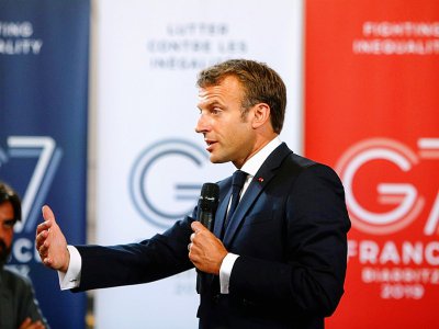 Le président français Emmanuel Macron fait un discours devant des chefs d'entreprise à la veille du sommet du G7, le 23 aoûte 2019 à Paris. - Michel Spingler [POOL/AFP]