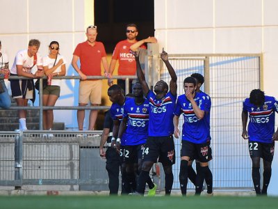 Les joueurs de Nice sont repartis de Nîmes avec la victoire lors du dernier match, le 17 août 2019 - SYLVAIN THOMAS [AFP/Archives]