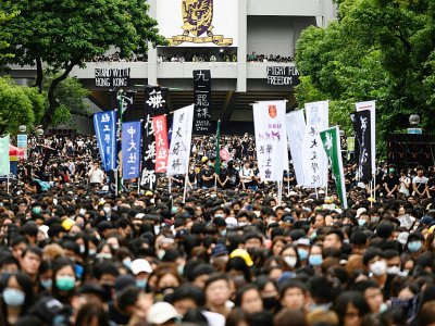 Des étudiants lors d'une campagne de boycott des cours à l'Université de Hong Kong, le 2 septembre 2019 - Philip FONG [AFP]