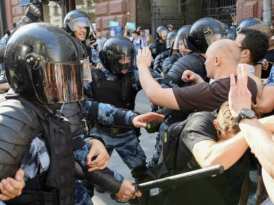 Heurts entre manifestants et forces de police, le 3 septembre 2019 à Moscou - Kirill KUDRYAVTSEV [AFP/Archives]