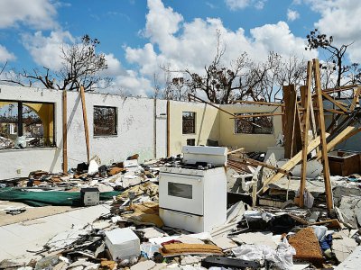 Une maison détruite par l'ouragan Dorian à Freeport, sur l'île de Grand Bahama (nord-ouest des Bahamas), le 10 septembre 2019 - Leila MACOR [AFP/Archives]