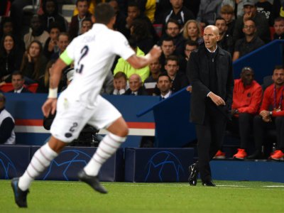 L'entraîneur français du Real Madrid Zinédine Zidane lors du match contre le PSG, le 18 septembre 2019 au Parc des Princes - Lucas BARIOULET [AFP]