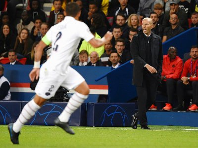 L'entraîneur français du Real Madrid Zinédine Zidane lors du match contre le PSG, le 18 septembre 2019 au Parc des Princes - Lucas BARIOULET [AFP]
