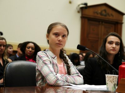 La jeune écologiste suédoise Greta Thunberg (c) lors de son audition au Parlement américain, le 19 septembre 2019 à Washington - ALEX WONG [GETTY IMAGES NORTH AMERICA/AFP]