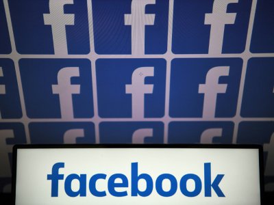 Roger McNamee met en garde contre le "côté sombre" du réseau social Facebook - LOIC VENANCE [AFP/Archives]