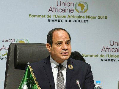 Le président égyptien Abdel Fattah Al-Sissi parle pendant la cérémonie de clôture du sommet de l'UA à Niamey le 8 juillet 2019 - ISSOUF SANOGO [AFP]