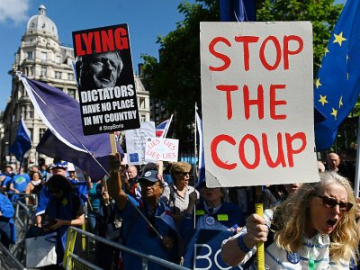 Des manifestants contre le Brexit protestent contre la suspension du Parlement, à Lonbres, le 4 septembre 2019. - DANIEL LEAL-OLIVAS [AFP/Archives]