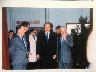 Jacques Chirac, qui a fait campagne à Saint-Lô de nombreuses fois, est ici en compagnie notamment de Philippe Bas et René Garrec. - Archives