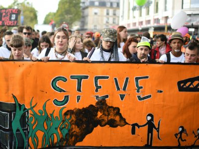 La 21ème Techno Parade dédiée à la mémoire de Steve, le 28 septembre 2019 à Paris - MARTIN BUREAU [AFP]