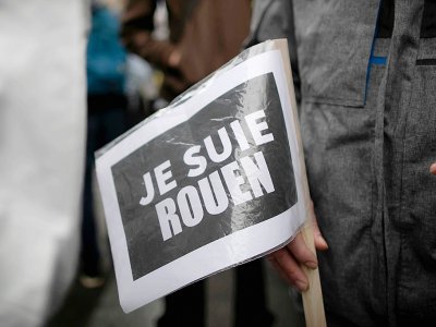 Manifestation à Rouen, le 1er octobre 2019, cinq jours après l'incendie de l'usine chimique Lubrizol. - LOU BENOIST [AFP]