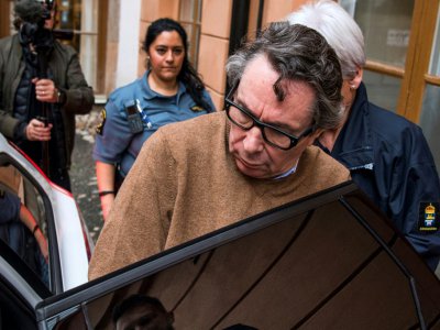 Le Français Jean-Claude Arnault quitte le tribunal de Stockholm au premier jour de son procès en appel, le 12 novembre 2018 en Suède - Jonathan NACKSTRAND [AFP/Archives]