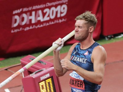 Kevin Mayer, blessé et contraint à l'abandon lors de l'épreuve de la perche du décathlon aux Mondiaux d'athlétisme, le 3 octobre 2019 à Doha - KARIM JAAFAR [AFP]