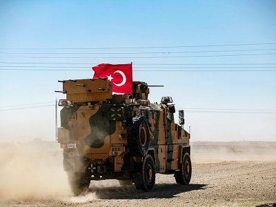 Un véhicule militaire turc lors d'une patrouille en Syrie, près de la frontière turque, le 8 septembre 2019 - Delil SOULEIMAN [AFP/Archives]