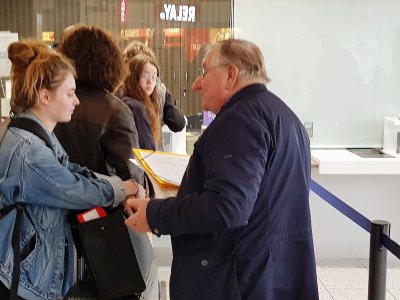 240 signatures de pétition en gare d'Alençon - Eric Mas