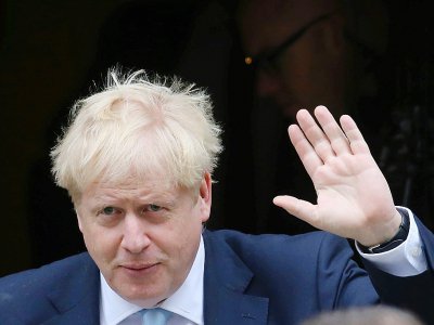 Le Premier ministre britannique Boris Johnson sort du 10 Downing Street, le 3 octobre 2019 à Londres - ISABEL INFANTES [AFP/Archives]