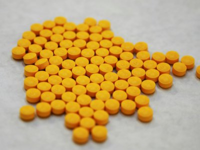Des comprimés soupçonnées de contenir du fentanyl, dans le laboratoire de la DEA à New York, le 8 octobre 2019 - Don Emmert [AFP]