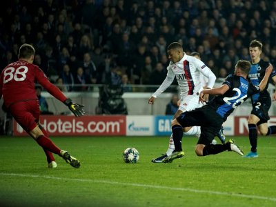 Kylian Mbappé marque sur le terrain de Bruges en Ligue des champions, le 22 octobre 2019 - Kenzo TRIBOUILLARD [AFP]