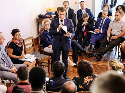 Emmanuel Macron lors d'un meeting devant la Préfecture de La Reunion, le 24 octobre 2019 - Richard BOUHET [AFP]