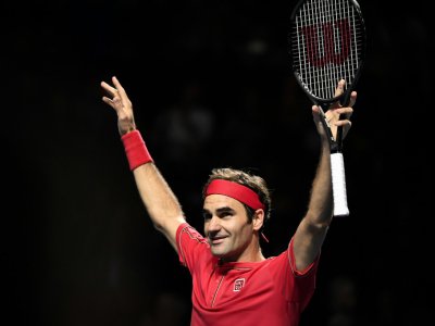 Le Suisse Roger Federer vainqueur de son 10e tournoi de Bâle, le 27 octobre 2019 - FABRICE COFFRINI [AFP]
