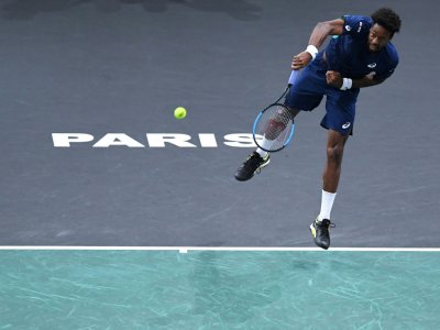 Le Français Gaël Monfils face à son compatriote Benoît Paire au 2e tour du Masters 1000 de Paris, le 30 octobre 2019 - Christophe ARCHAMBAULT [AFP]