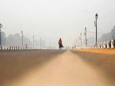 Une rue de New Delhi un jour de forte pollution, le 1er novembre 2019 en Inde - Jewel SAMAD [AFP]