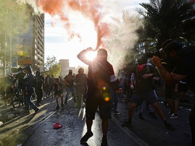 Manifestation à Santiago du Chili, le 1er novembre 2019 - Martin BERNETTI [AFP]