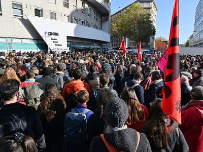 Manifestation d'étudiants devant le Crous de Lyon, le 12 novembre 2019 - PHILIPPE DESMAZES [AFP]