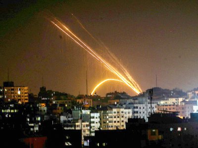 Des roquettes sont tirées depuis le territoire palestinien de Gaza vers Israël - Anas BABA [AFP]