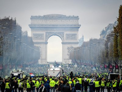 Manifestation de "gilets jaunes", le 24 novembre 2018 sur les Champs-Elysées à Paris - Bertrand GUAY [AFP/Archives]