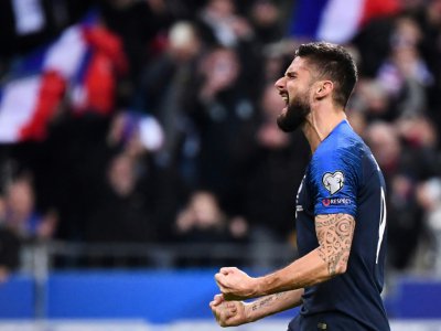 L'attaquant des Bleus Olivier Giroud exulte après avoir inscrit sur penalty le but de la victoire face à la Moldavie en qualif pour l'Euro-2020 au Stade de France, le 14 novembre 2019 - FRANCK FIFE [AFP]