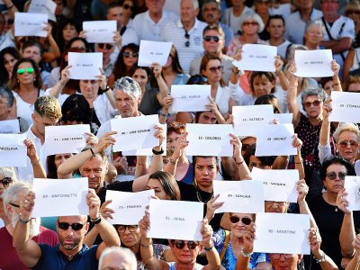 Rassemblement pour dénoncer les féminicides en France, le 7 septembre 2019 à Cagnes-sur-Mer - YANN COATSALIOU [AFP]