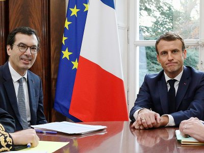 Rencontre entre Jean-Pierre Farandou, nouveau patron de la SNCF, et Emmanuel Macron le 22 novembre 2019 à Amiens - Stephane LEMOUTON [POOL/AFP]