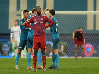 L'attaquant de Lyon Moussa Dembélé dépité après un but du Zenit en Ligue des champions, le 27 novembre 2019 à Saint-Pétersbourg - Olga MALTSEVA [AFP]