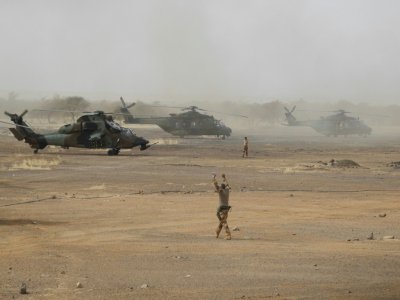 Des hélicoptères Tigre sur une base de la région de la Gourma, au Mali, le 27 mars 2019 - Daphné BENOIT [AFP/Archives]
