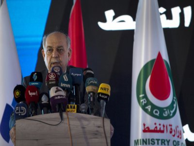 Le ministre irakien du Pétrole Thamer al-Ghadbane lors d'un discours prononcé le 4 septembre 2019 depuis le champ gazier de Roumaila, dans la province méridionale de Bassora - Hussein FALEH [AFP/Archives]