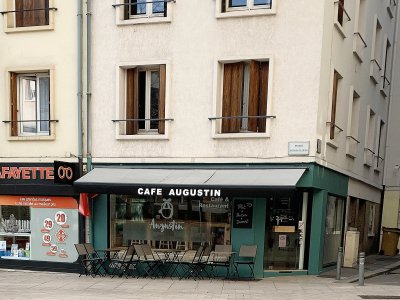 Le Café Augustin est ouvert du mardi au samedide 9 h à 19 h.