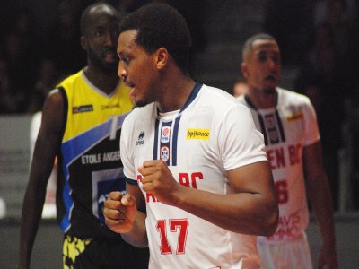 Soriah Bangura peut serrer les poings : le Caen Basket Calvados vient de signer deux victoires de suite en Nationale 1 avant de recevoir La Rochelle et lancer la phase retour de leur championnat initial. - Aurélien Renault