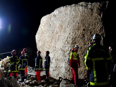 Des centaines de tonnes de rochers se sont effondrées sur des maisons des Mées, dans les Alpes-de-Haute-Provence le 2 décembre 2019 - GERARD JULIEN [AFP]